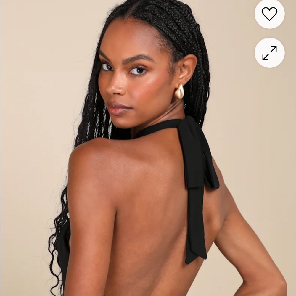 Elegant Black Halter Dress - Picture 4 of 5